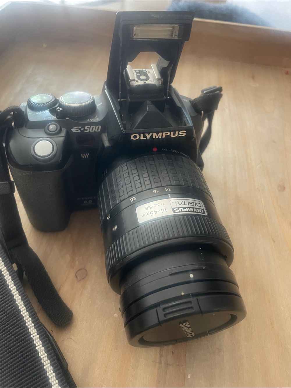 Olympus E-500 Black Digital Camera Body with Flip-Up Viewfinder